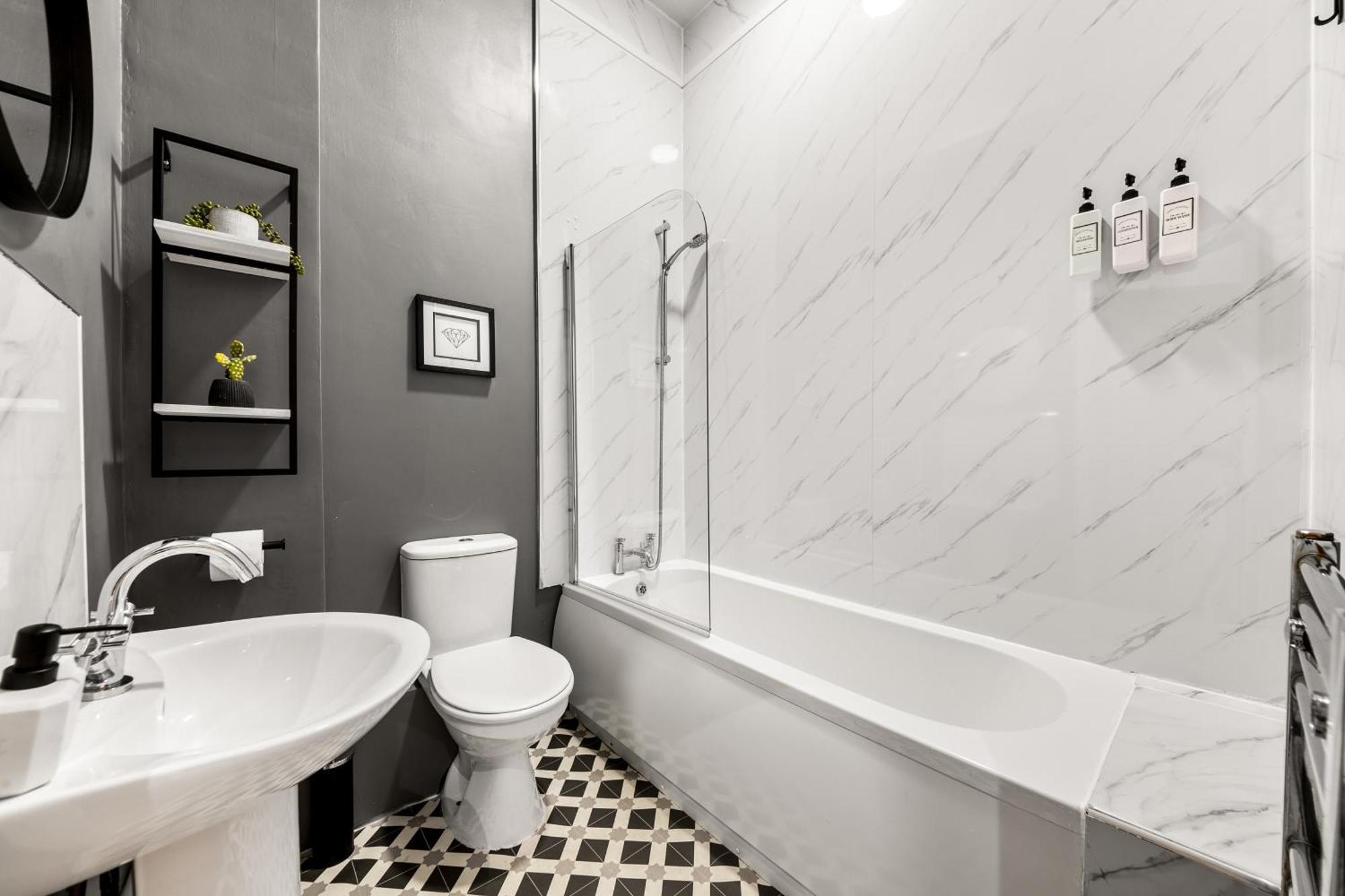 Spacious Birmingham City Apartment Zewnętrze zdjęcie